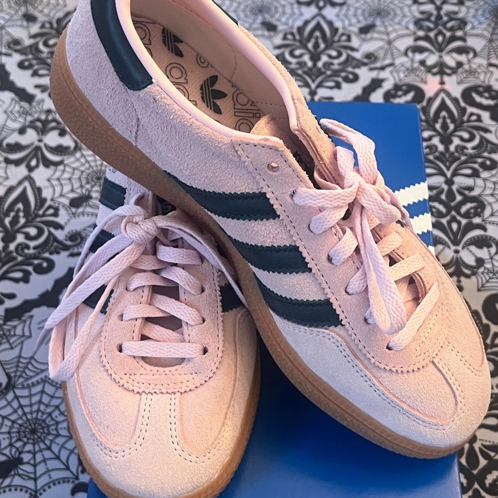 Adidas Women's Pastel Pink & Dk Green Sneakers Handball Spezial- Size 6–fits 7